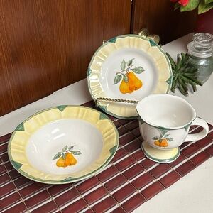 Vintage Everyday Ceramic Gibson pear Fruit Dinnerware 3 pcs